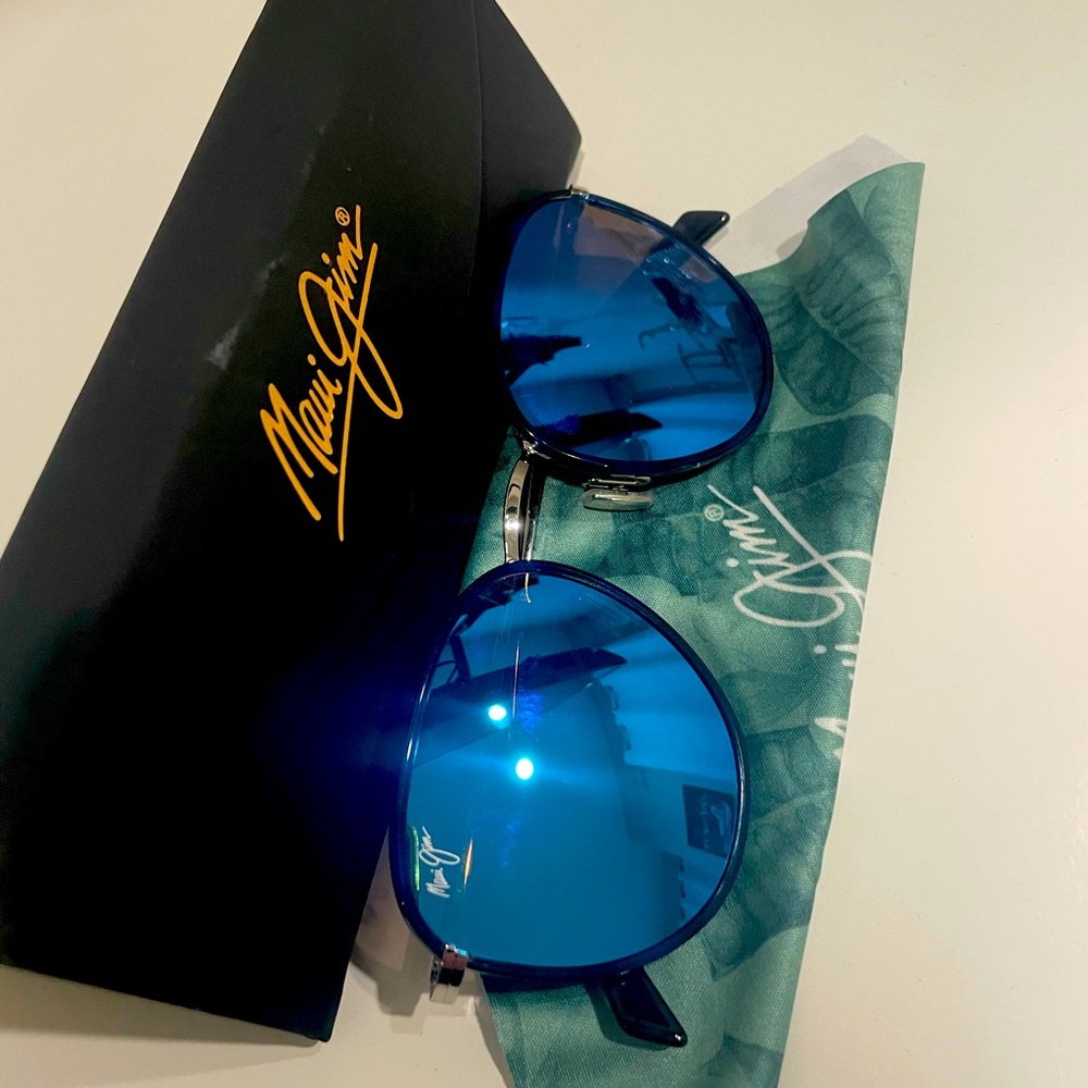 Maui Jim sunglasses never used